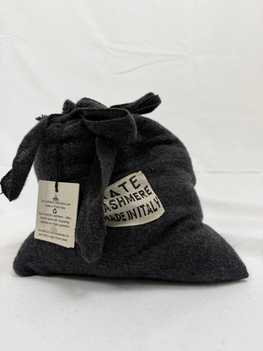 Sciarpa con borsina in cashmere