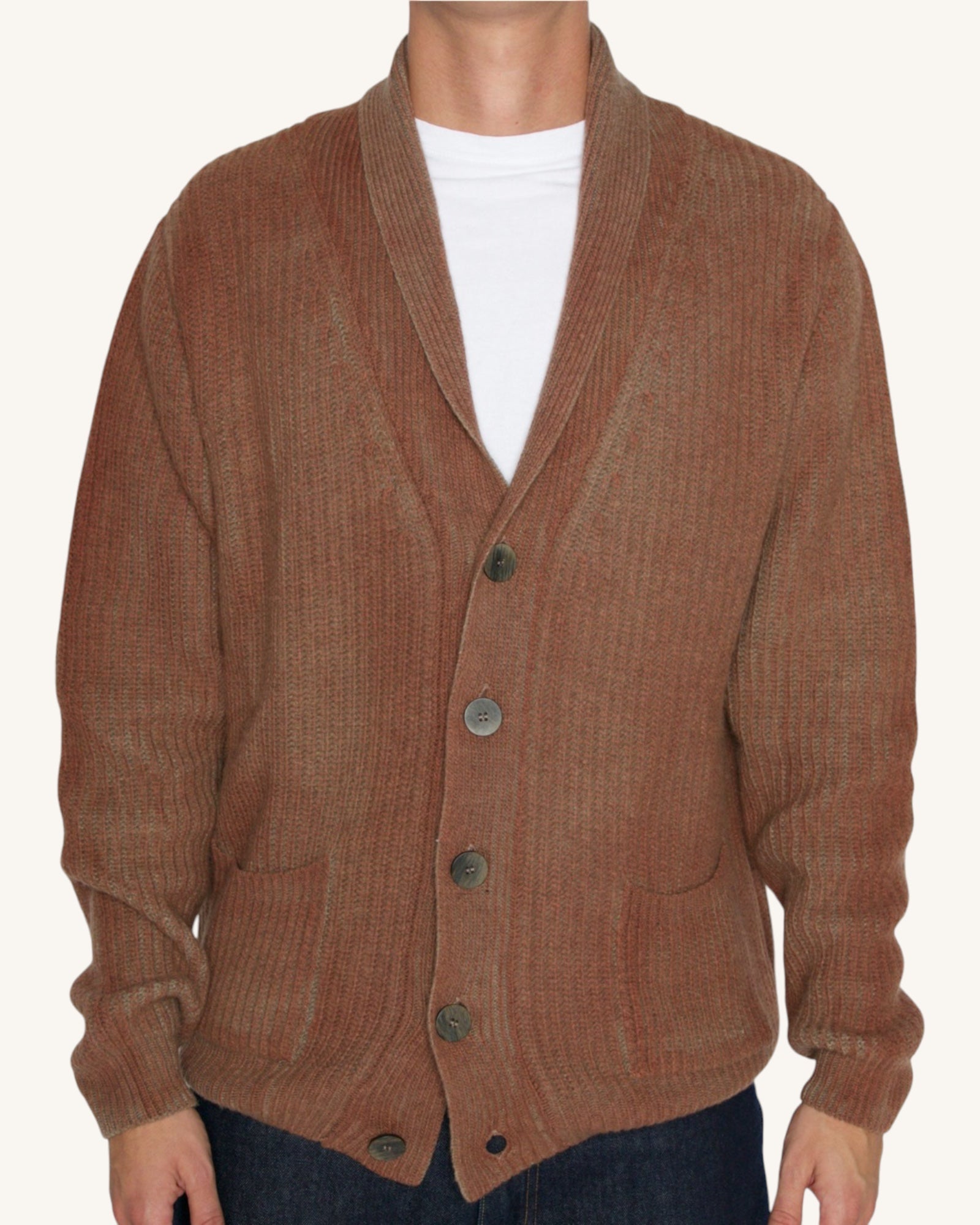 Cashmere cardigan with spray-painted buttons