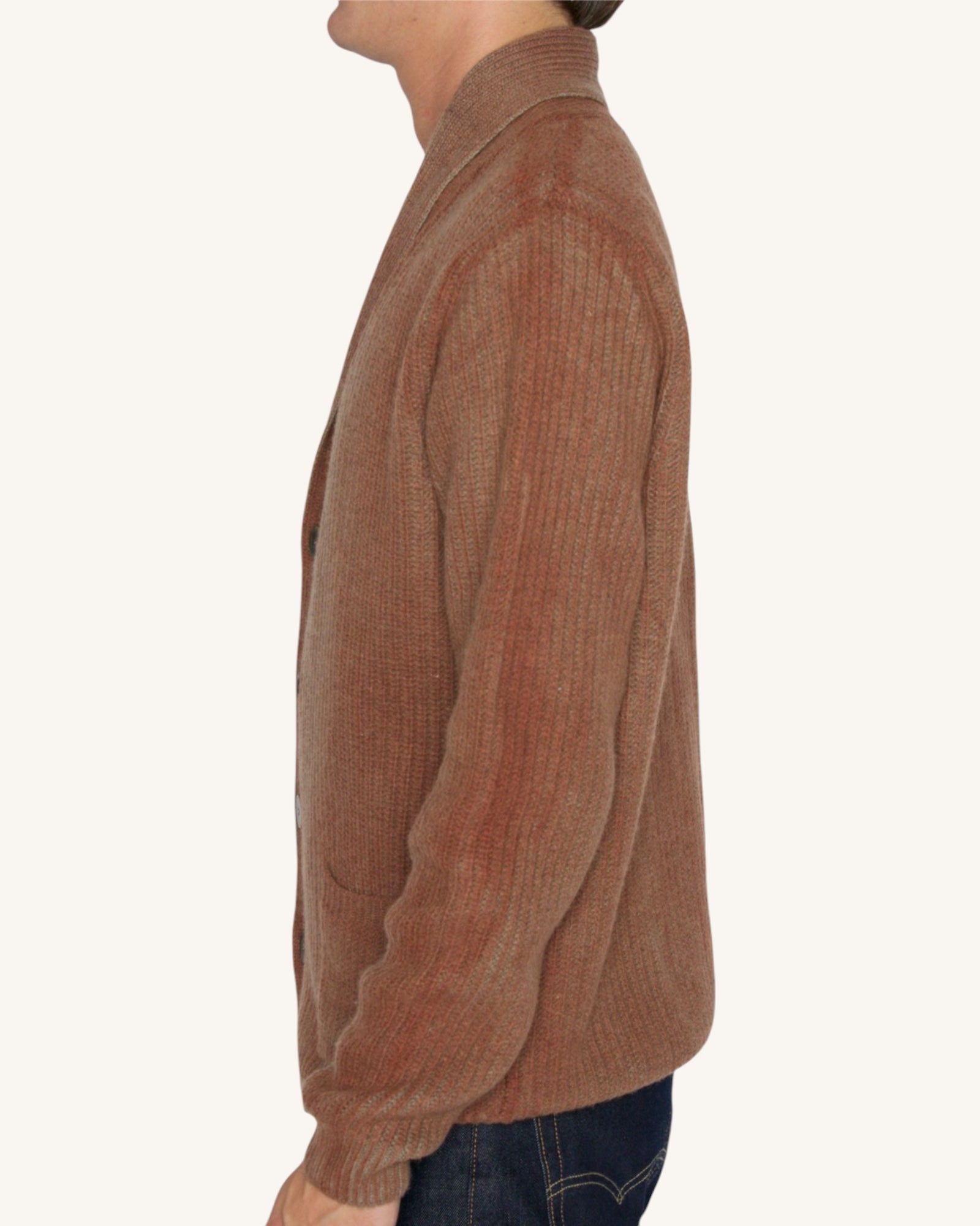 Cashmere cardigan with spray-painted buttons