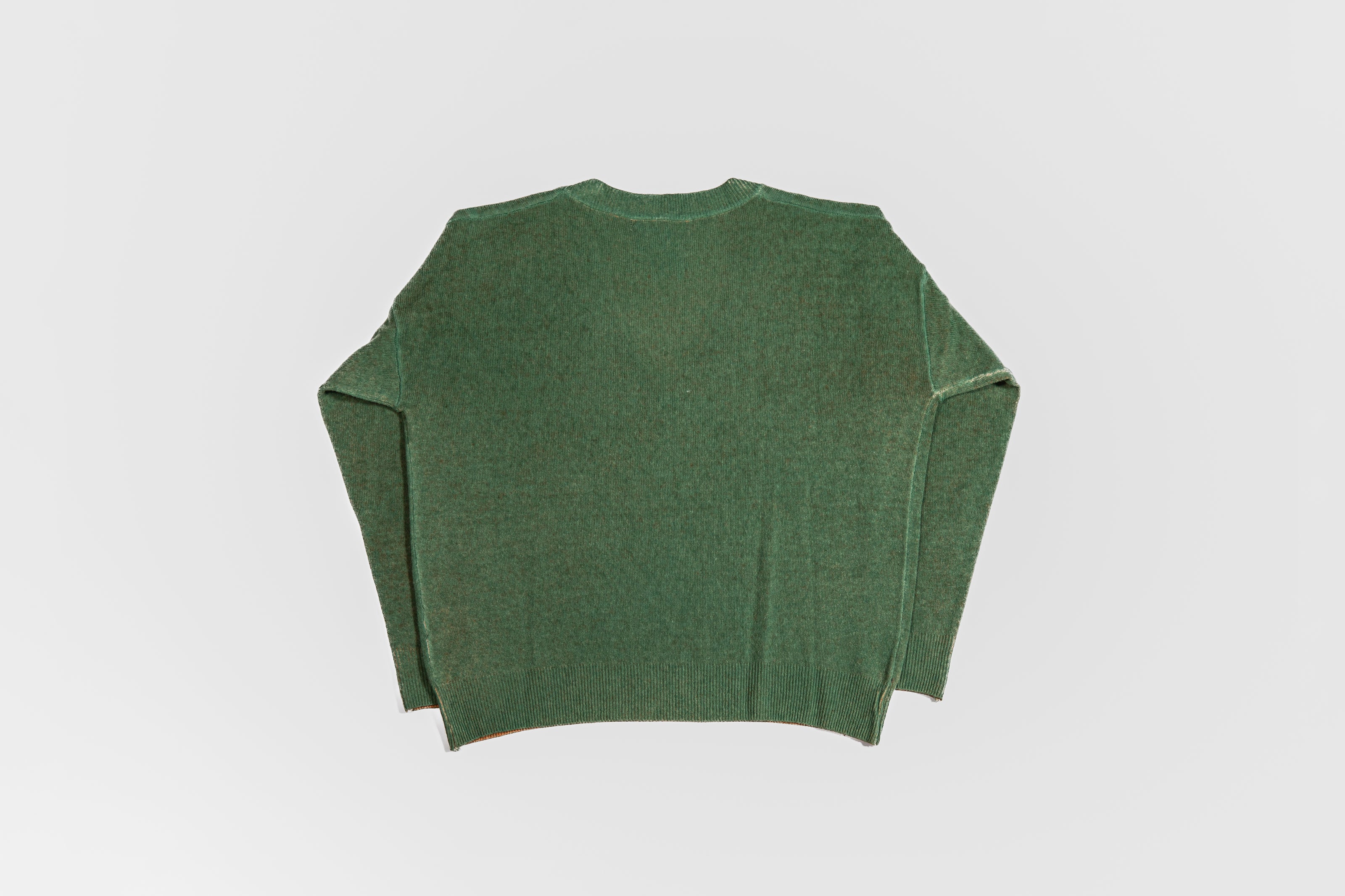 V-neck cashmere sweater