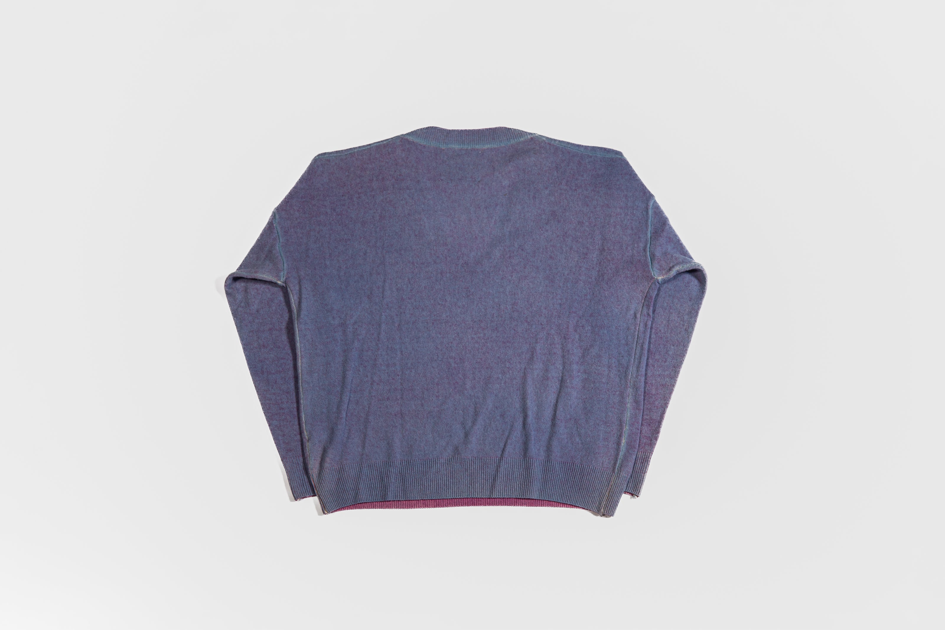 V-neck cashmere sweater