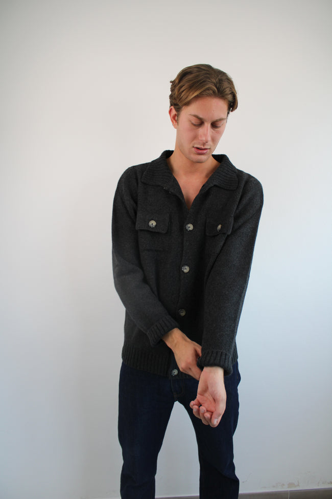 Cardigan con bottoni in cashmere