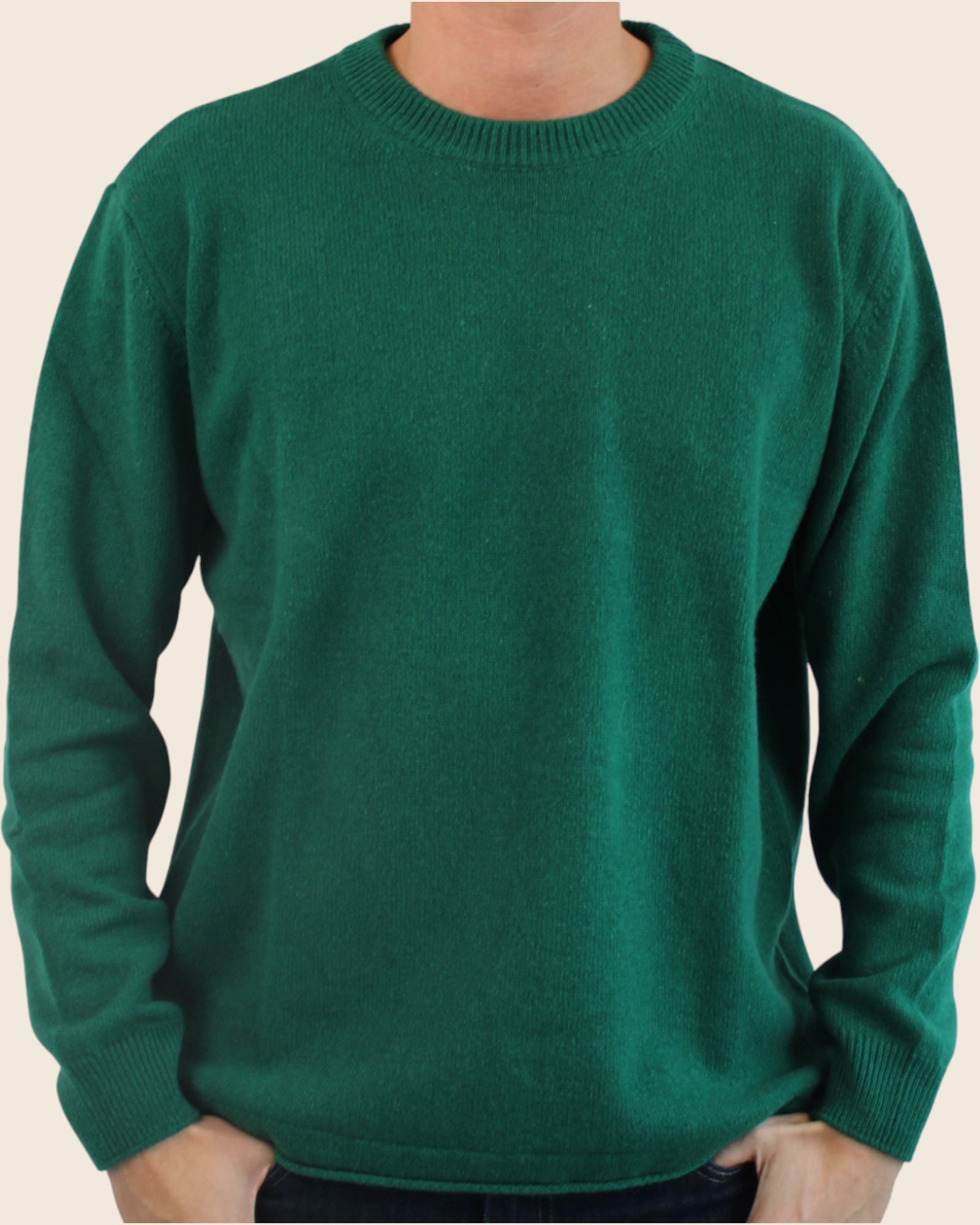 Crew neck cashmere sweater with raw hem