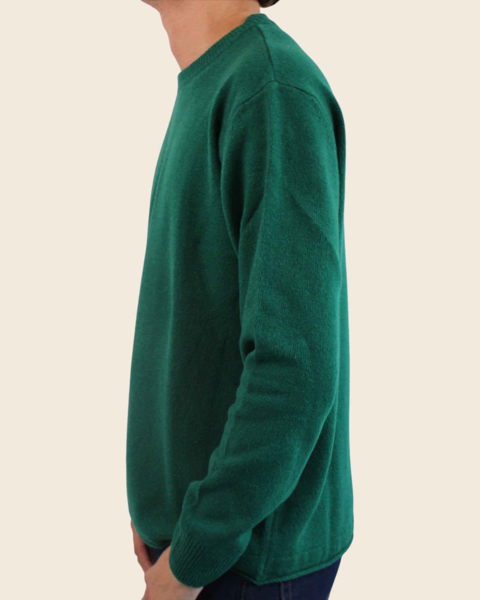 Crew neck cashmere sweater with raw hem
