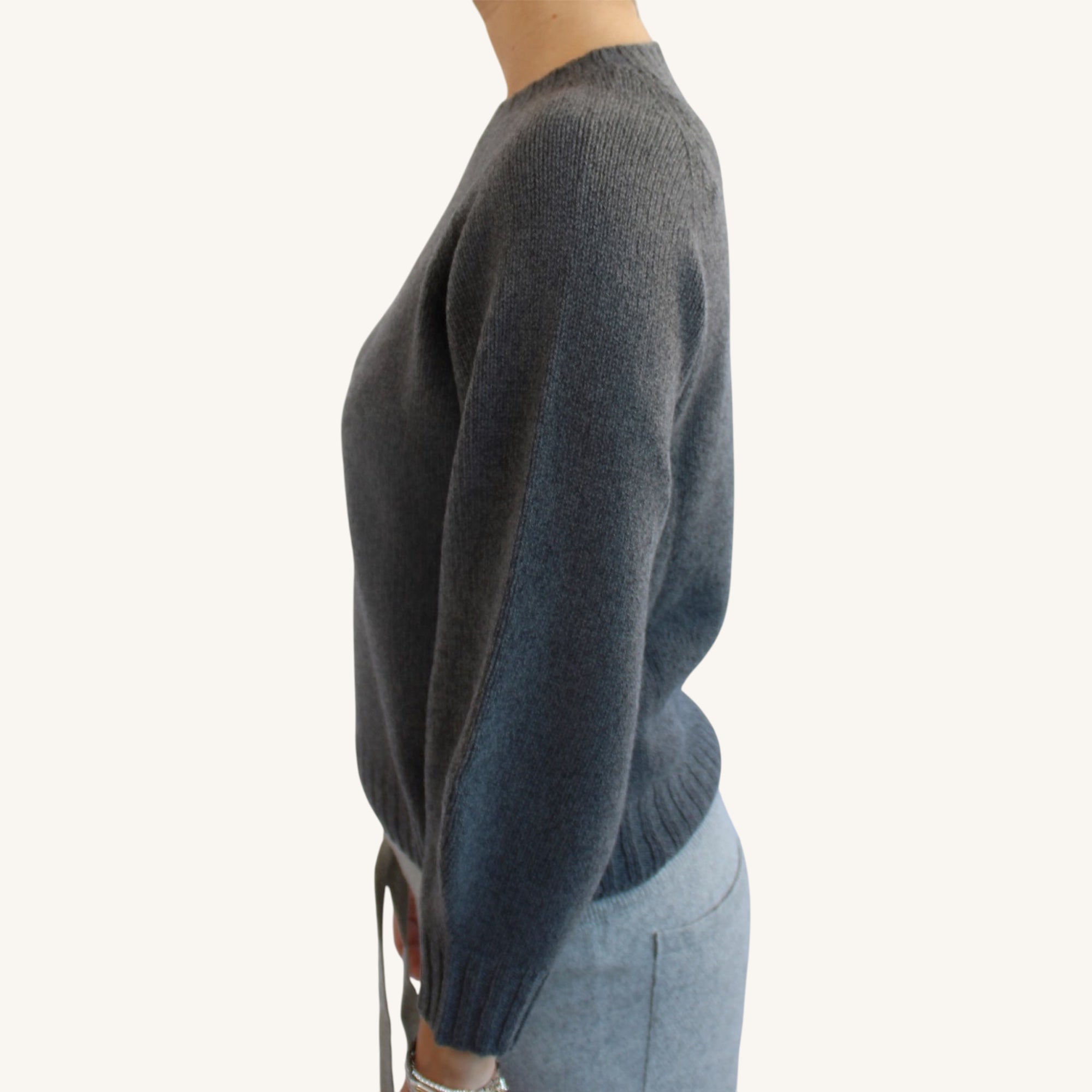Balloon-sleeve sweater