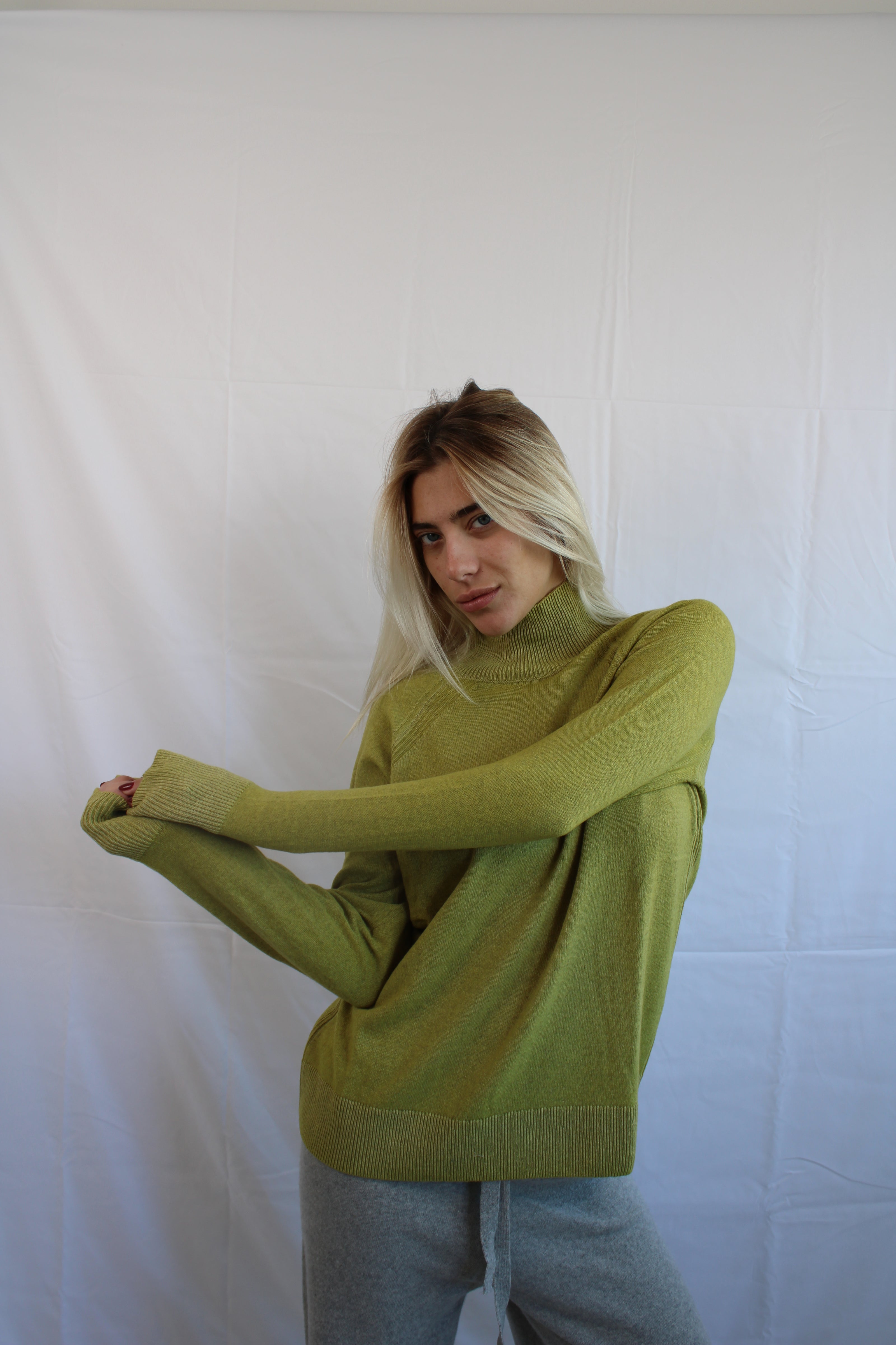 Cashmere mock neck sweater, fast dyed