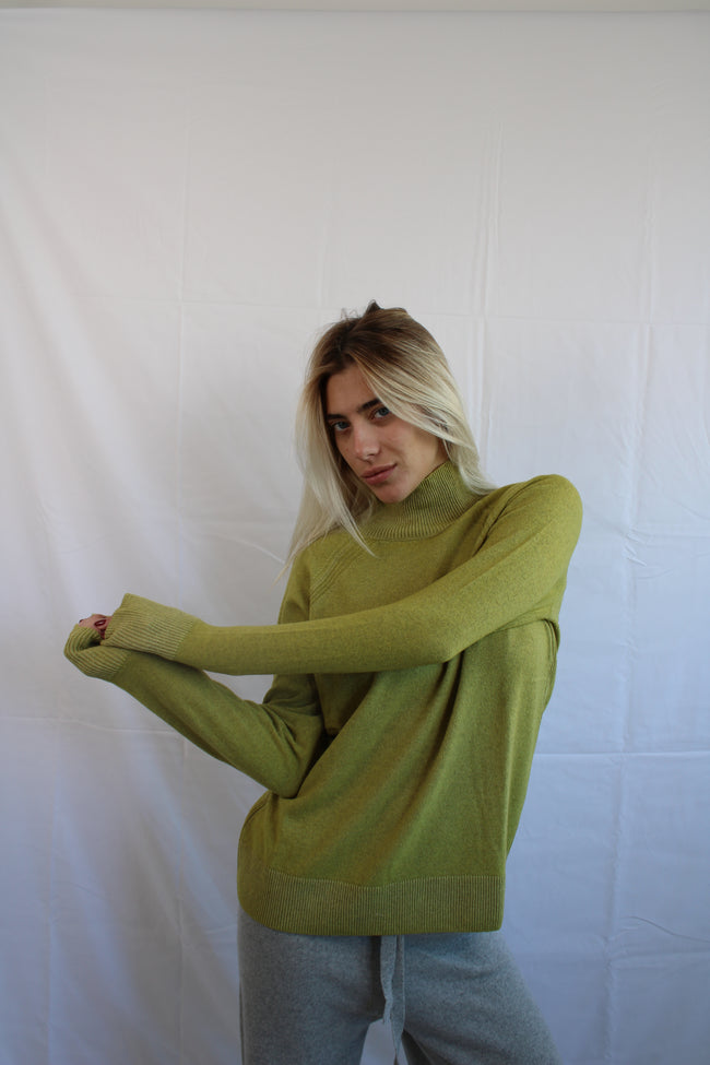 Maglione collo alto fast dyed in cashmere