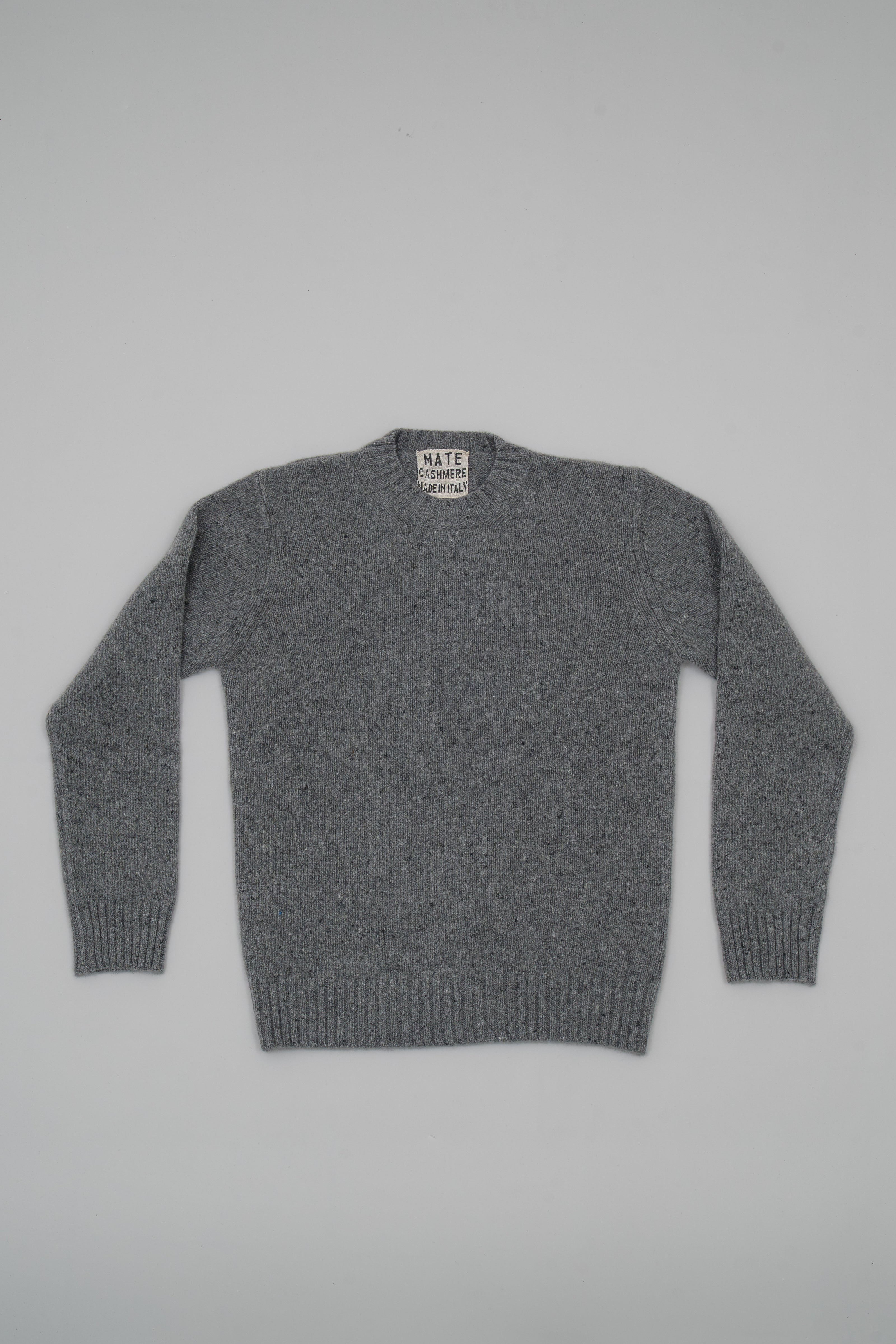 Cashmere crew neck with buttons