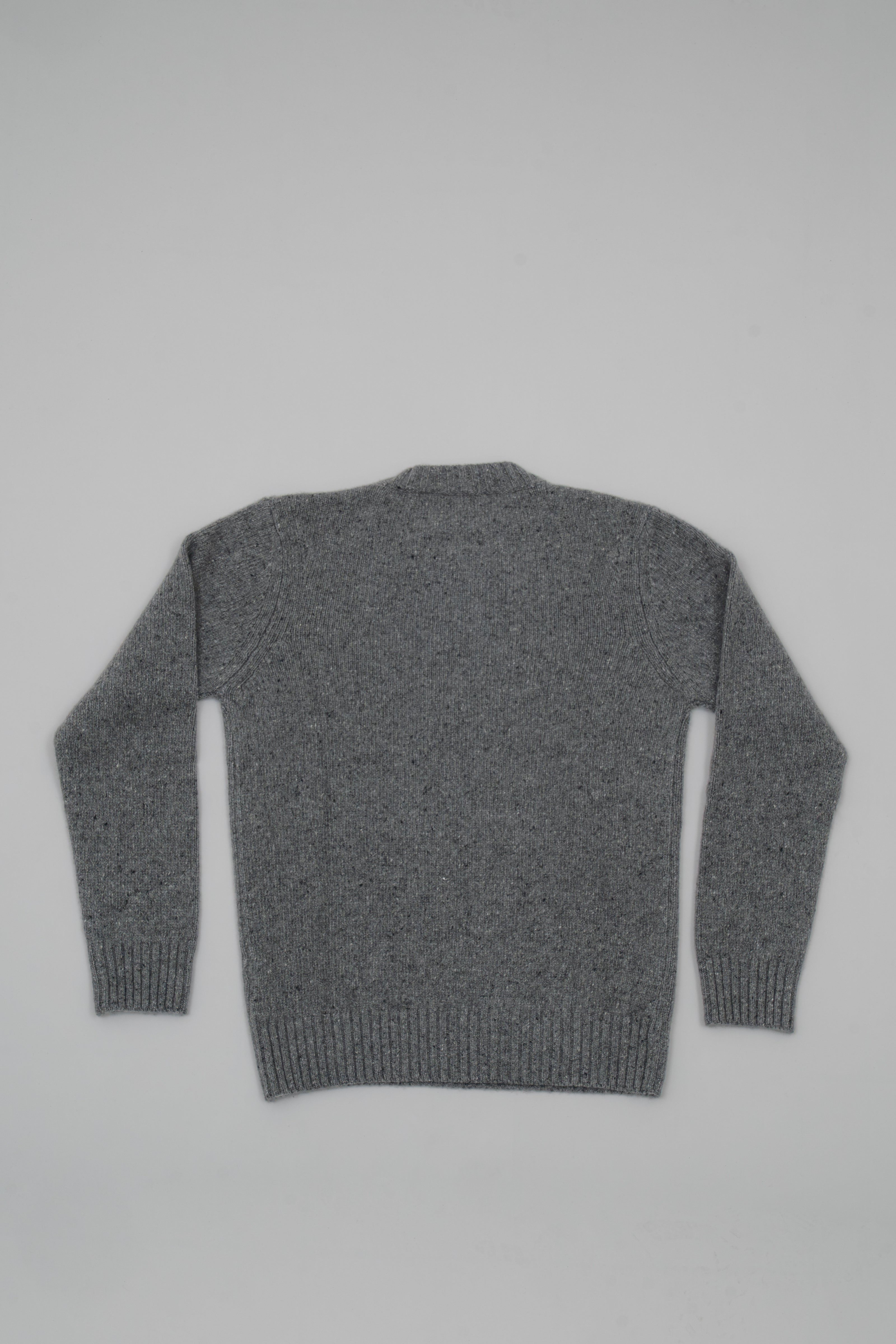 Cashmere crew neck with buttons