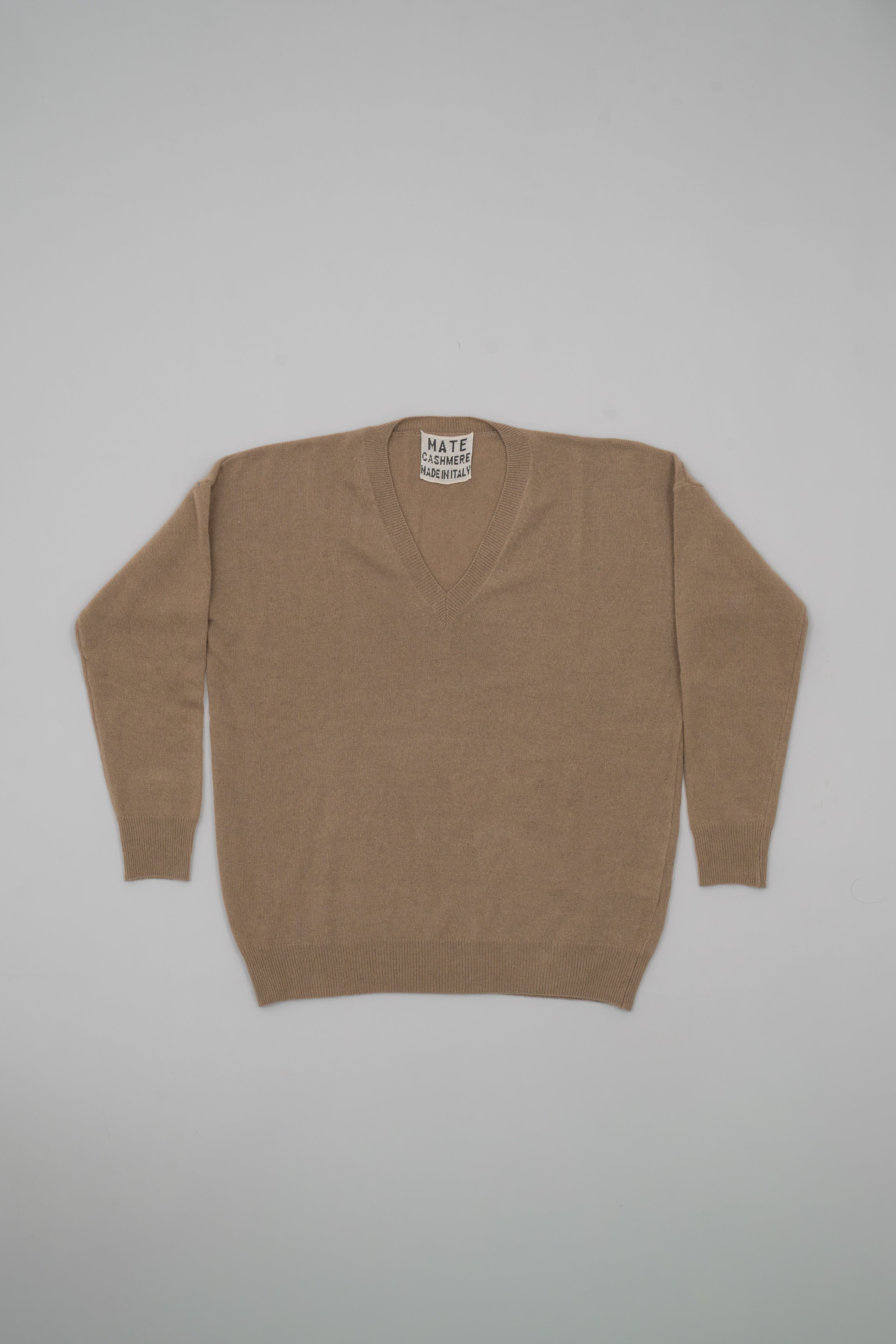 Oversized V-neck cashmere sweater