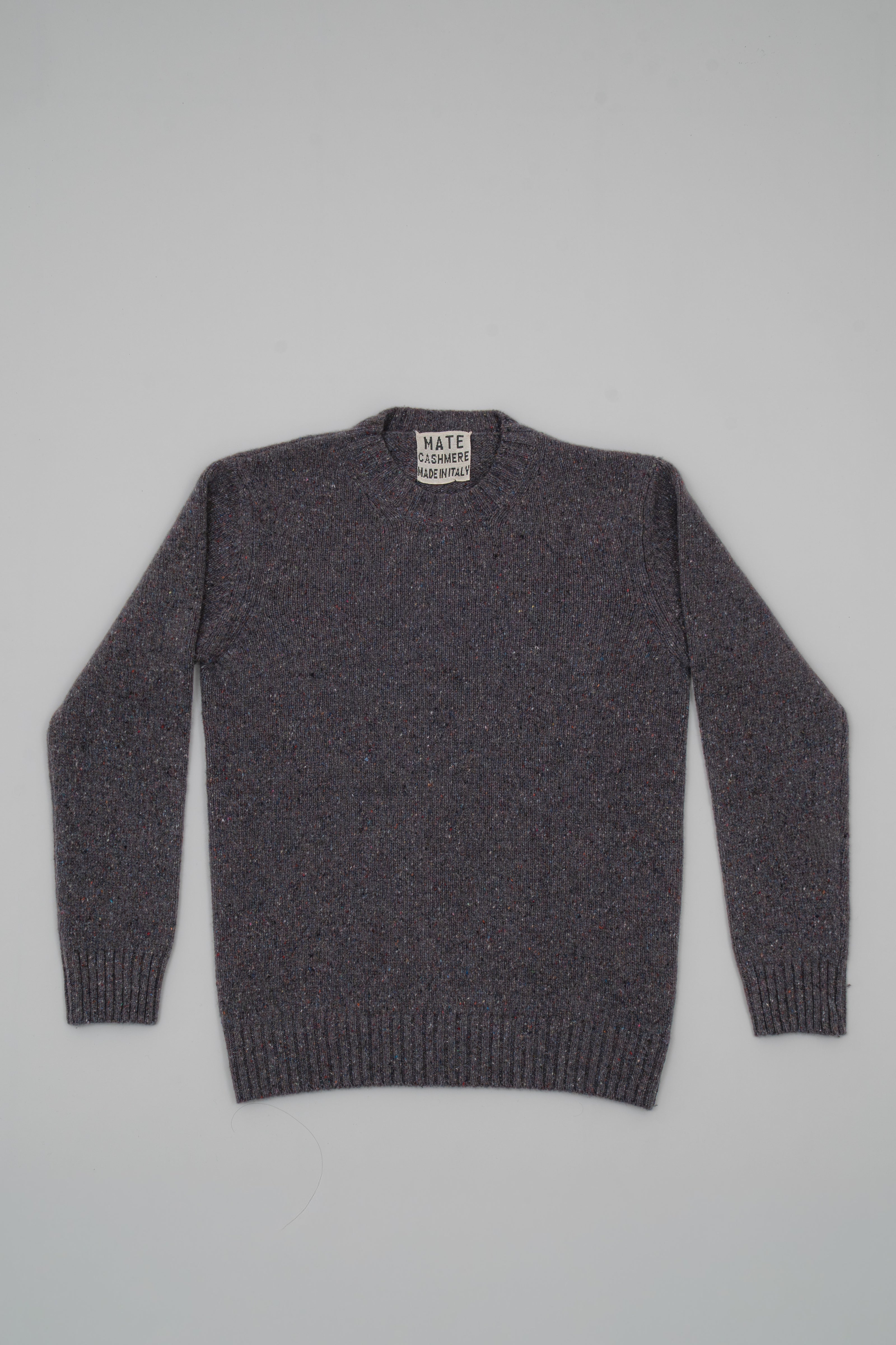 Cashmere crew neck with buttons