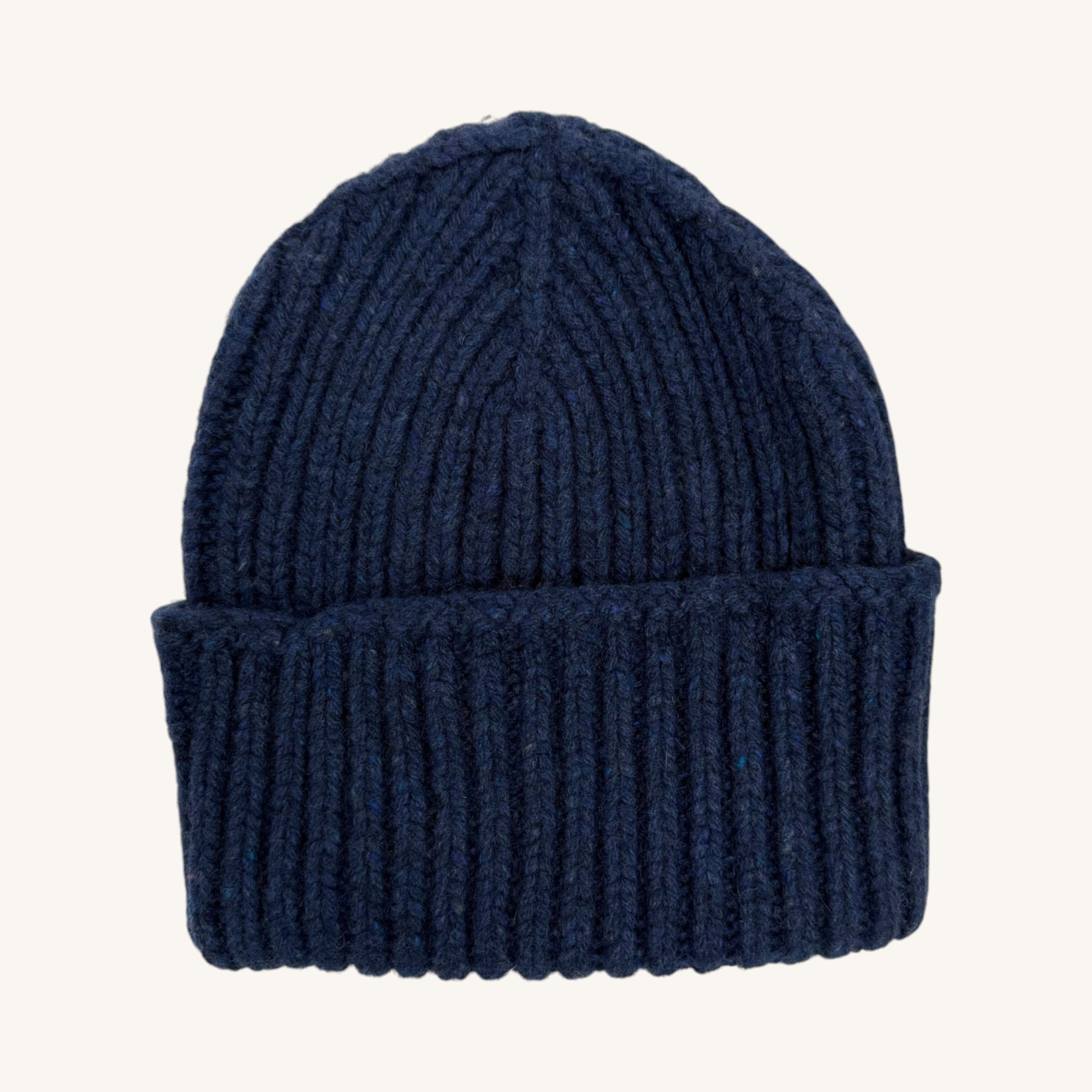 Cashmere hat with a soft finish