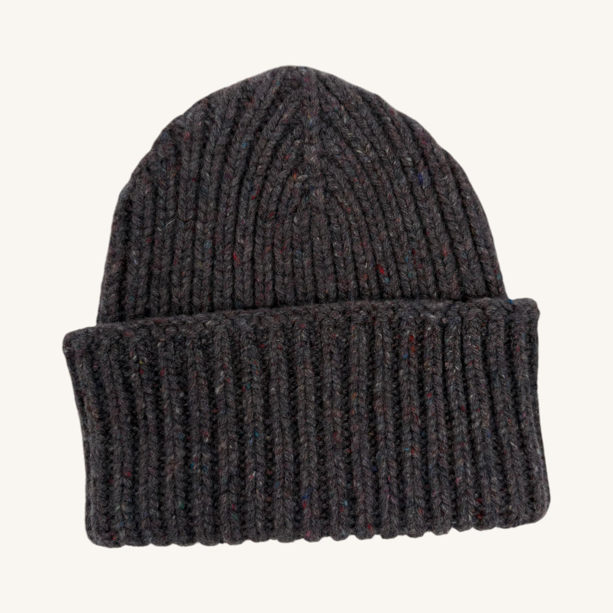 Cashmere hat with a soft finish