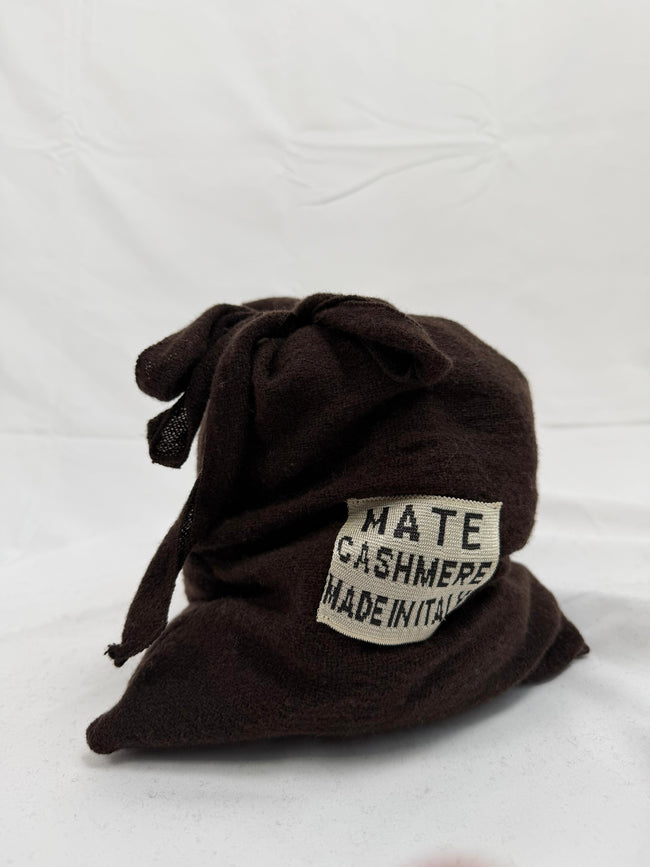 Sciarpa con borsina in cashmere