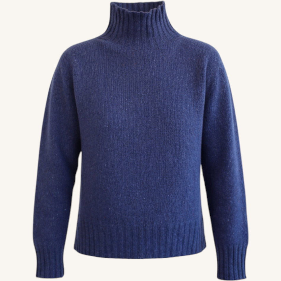 Maglione collo alto con spacchi laterali