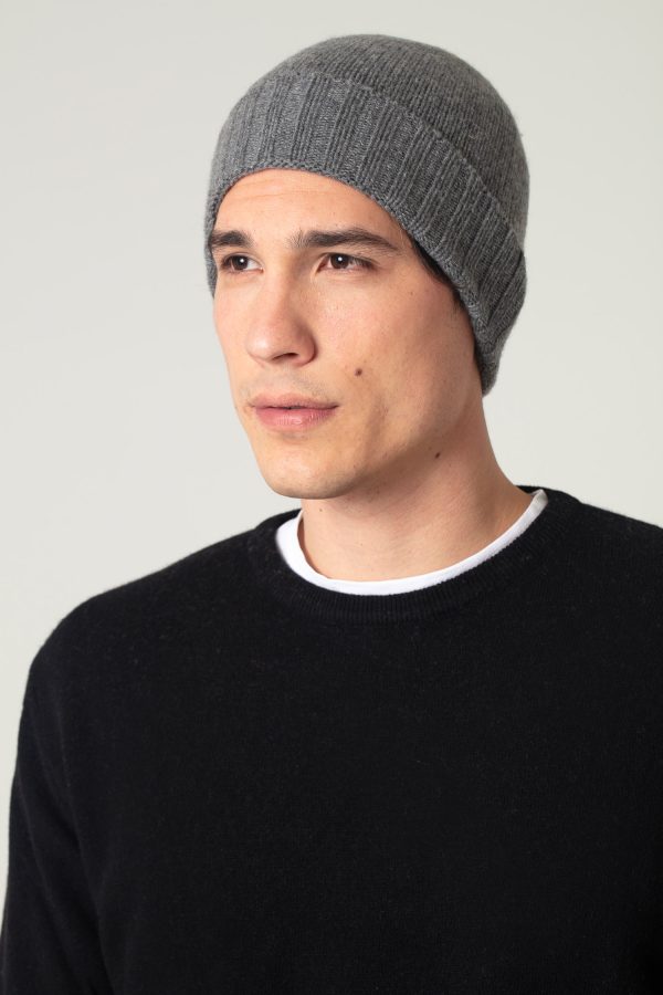 cappello in cashmere con balza a coste grigio medio