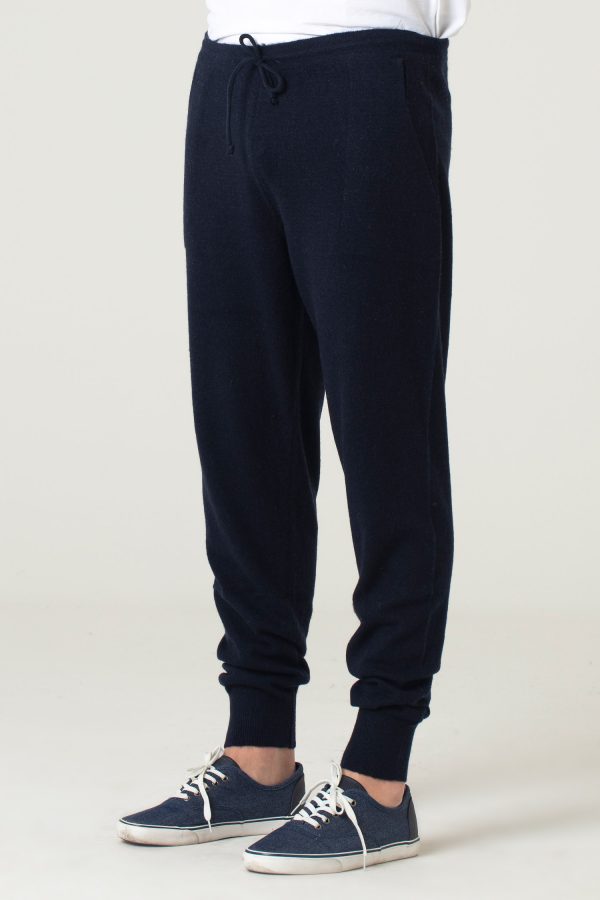 pantalone uomo in cashmere rigenerato colore blu 2