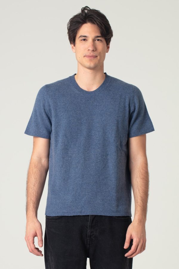 t-shirt uomo in cashmere rigenerato colore jeans 2
